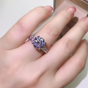 European & American Luxury 925 Silver Ring with High Carbon Diamond Inlay