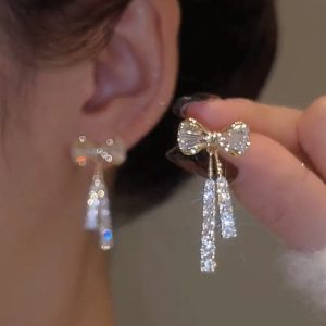 Elegant INS Butterfly Earrings with Rhinestones - Stylish Temperament Jewelry