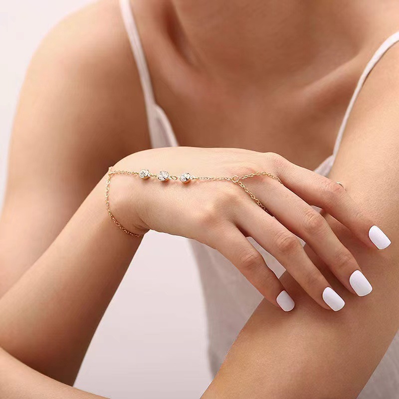 Alluring Women's Alloy Double-Sided Diamond Jewelry with Genuine Diamonds - Image 2