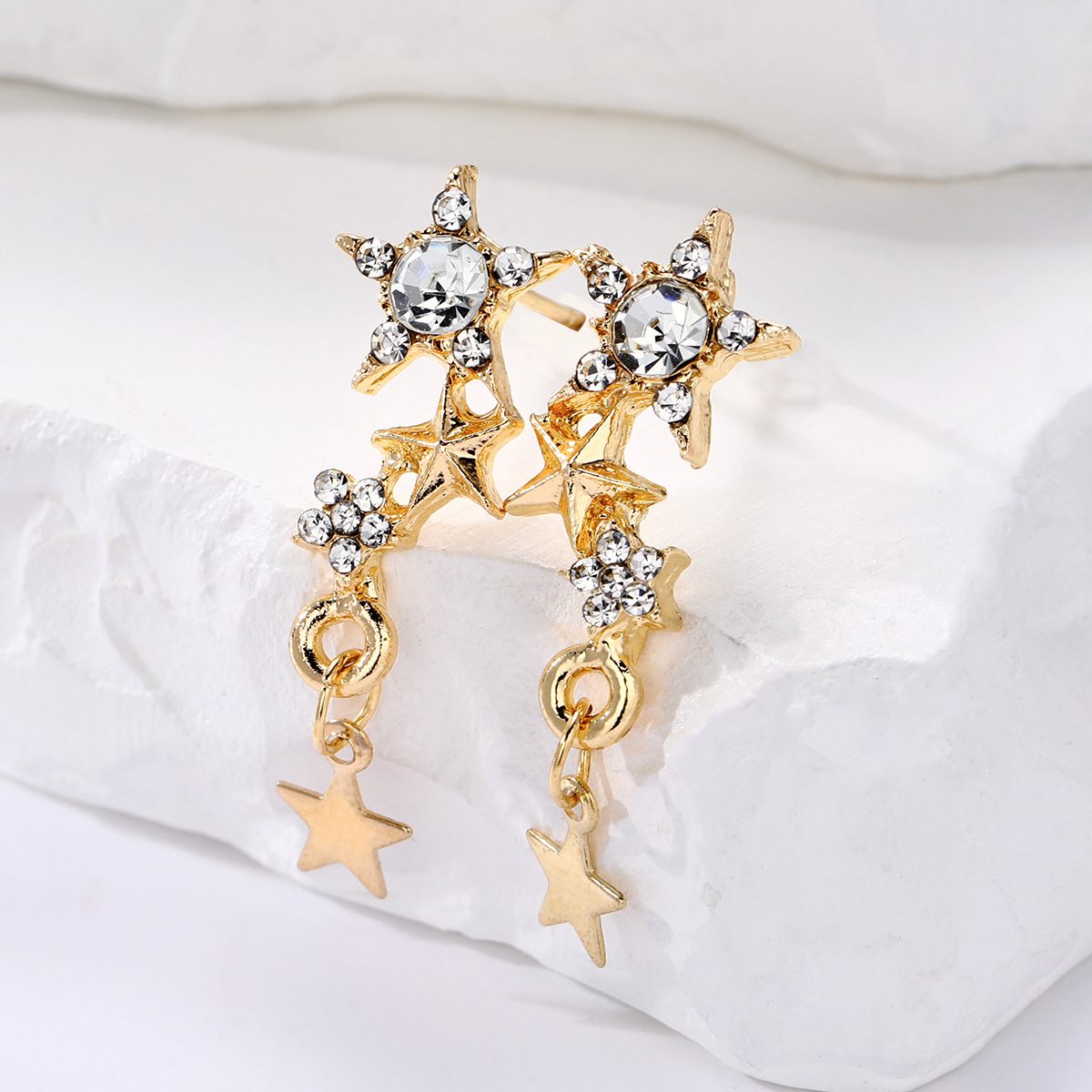 Elegant Star Ear Studs for Women - Unique and Stylish Accessories - Image 4