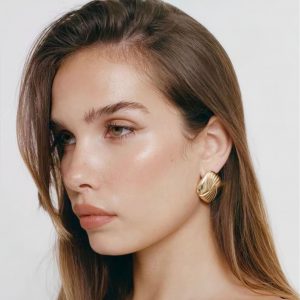 European and American Fashion Water Ripple Wings Square Titanium Steel Earrings - Light Luxury Style