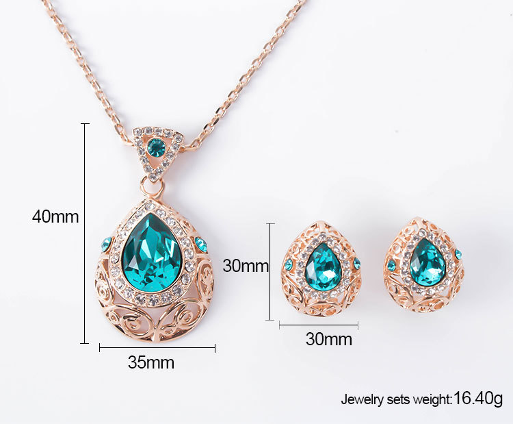 Elegant Hollow Pattern Jewelry Set for Timeless Style and Charm - Image 3