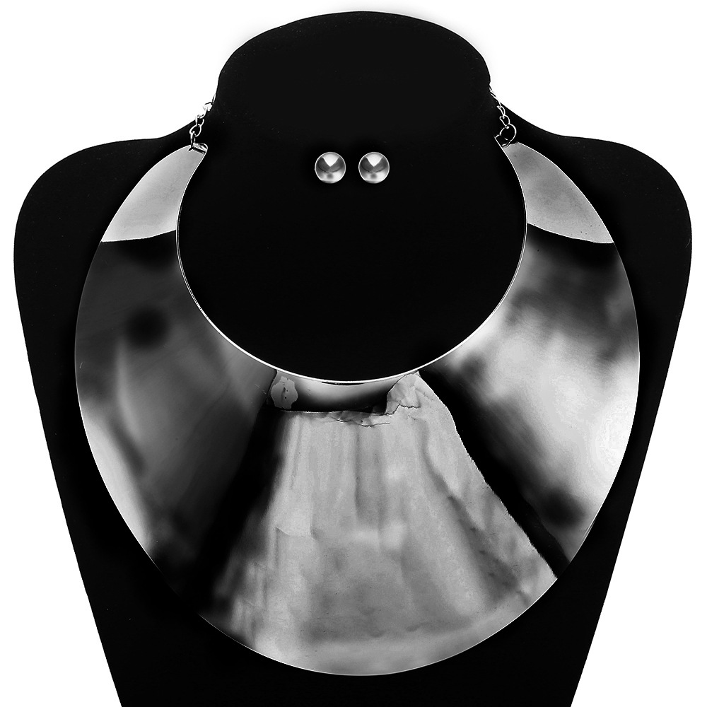 Bold African Metal Choker Necklace - Statement Jewelry for Unique Style - Image 8