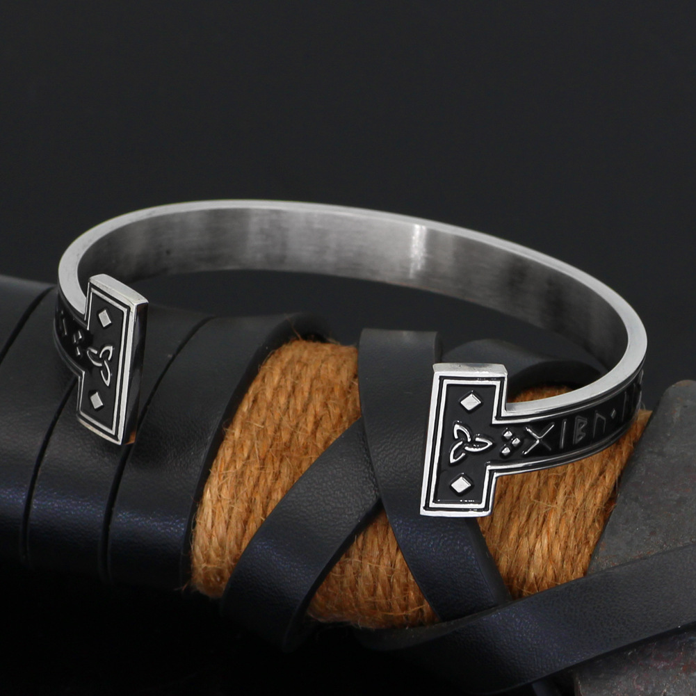 Stylish Titanium Steel Digital Text Bracelet - Unique Personality Accessory - Image 5