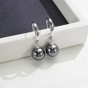 Trending Sterling Silver Pearl Earrings for Autumn and Winter Fashion