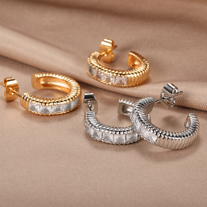 Elegant New Starfish Stud Earrings for Women - Versatile All-Matching Style - Image 15