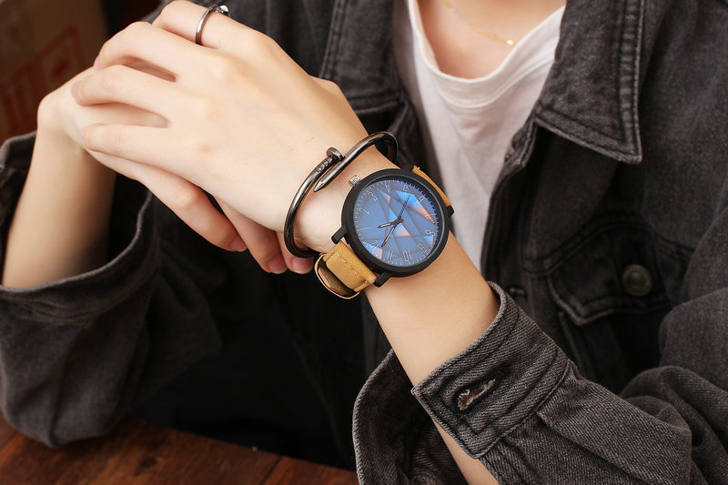 Stylish Quartz Watches for Cool Male and Female Student Couples - Image 7