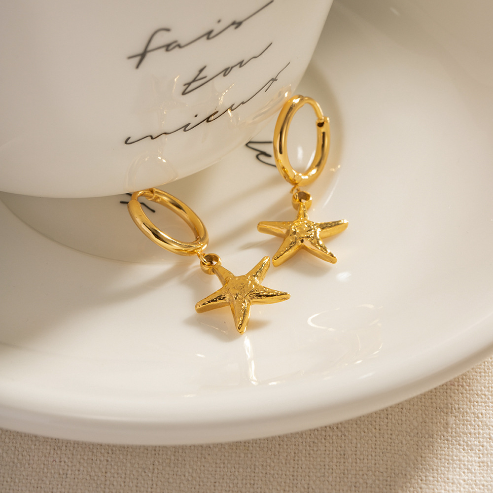 18K Gold Stainless Steel Starfish Pendant for Women - Versatile All-Match Jewelry - Image 5