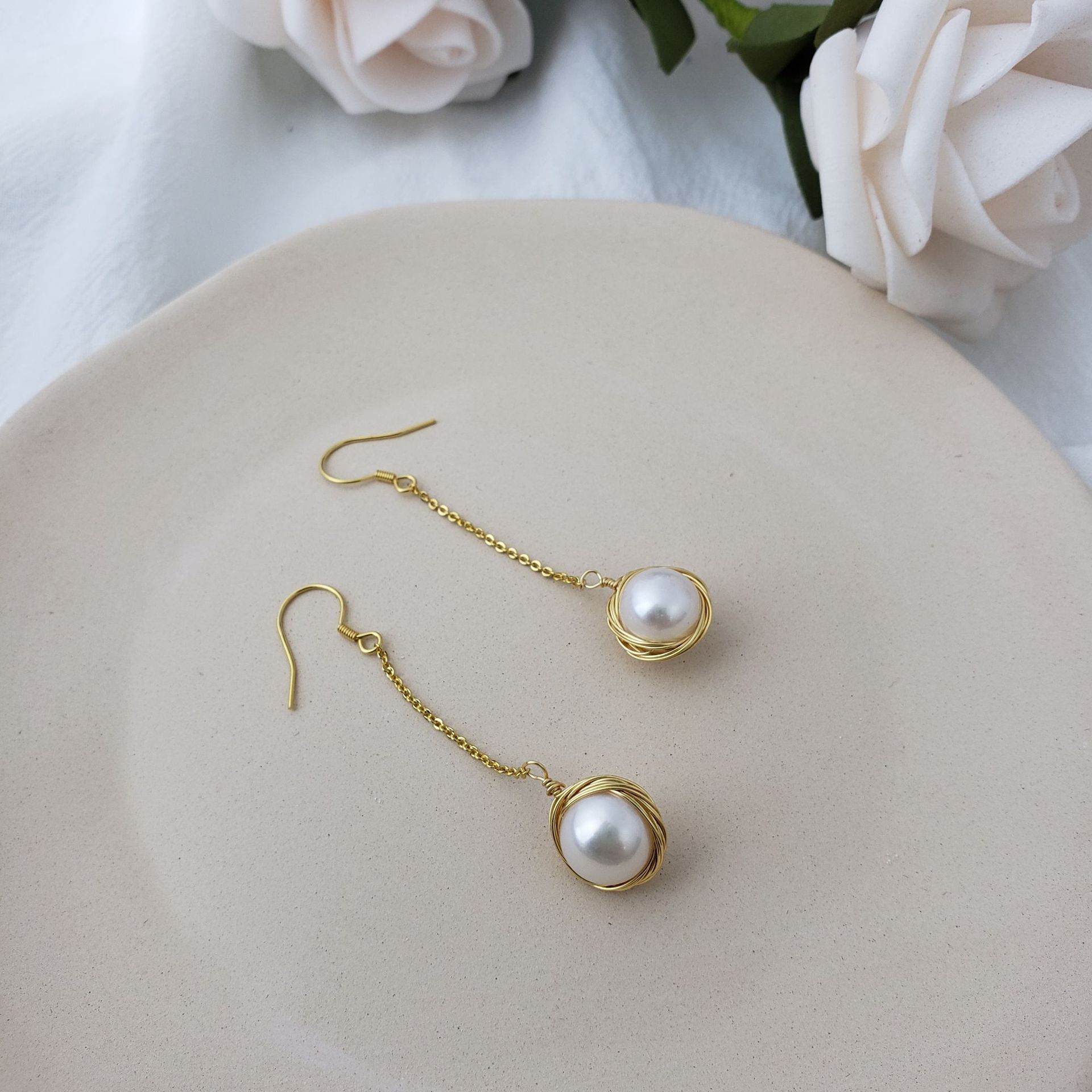 Elegant Women's Long Pearl Earrings for Timeless Style - Image 2