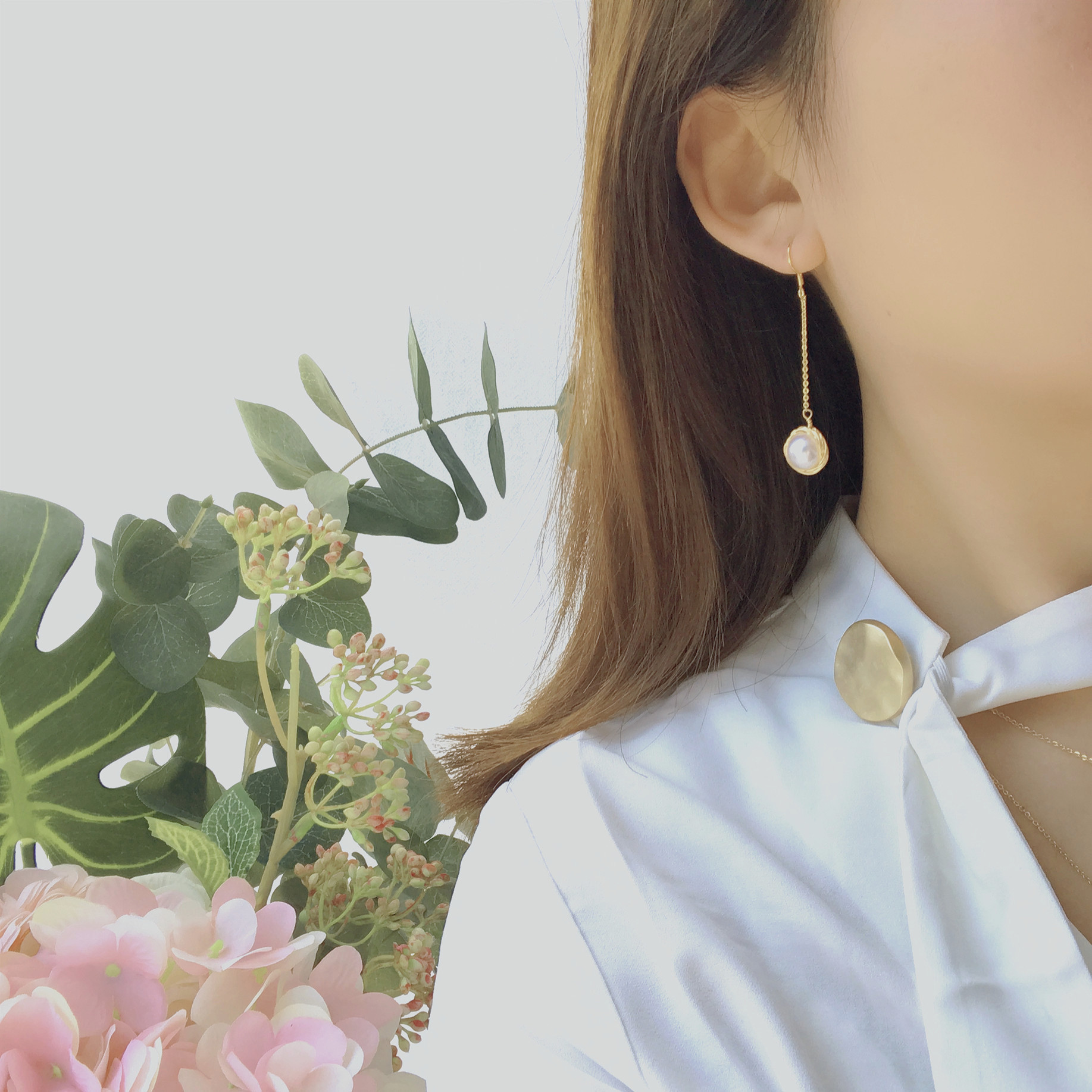 Elegant Women's Long Pearl Earrings for Timeless Style - Image 3