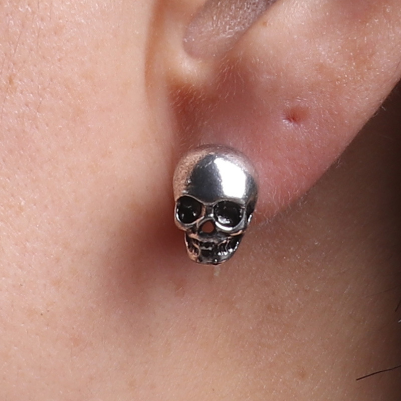 Vintage Skull Drop Earrings – Perfect for Halloween Celebrations