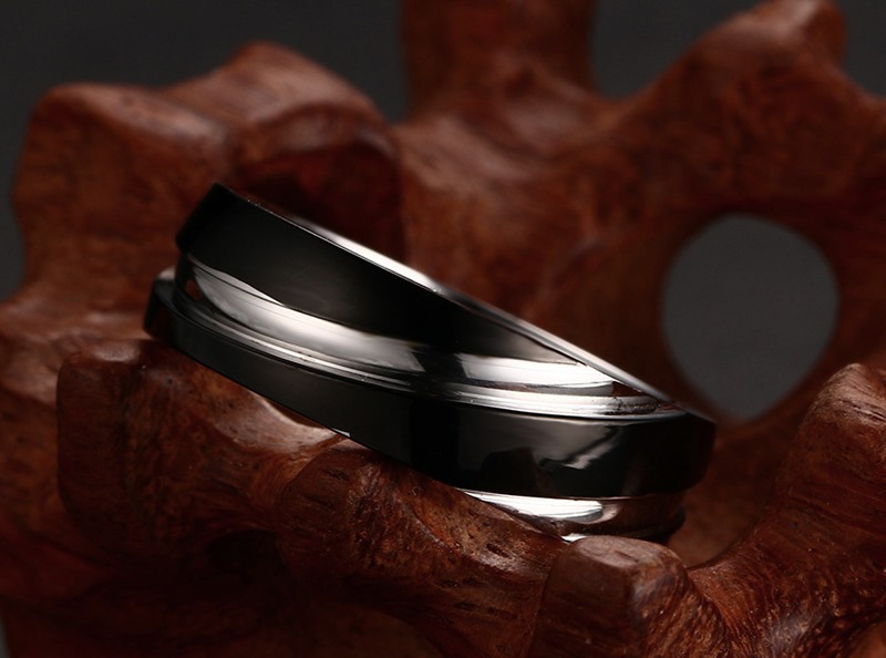 Sleek Black Titanium Steel Twill Men's Ring - Stylish and Durable Design - Image 4