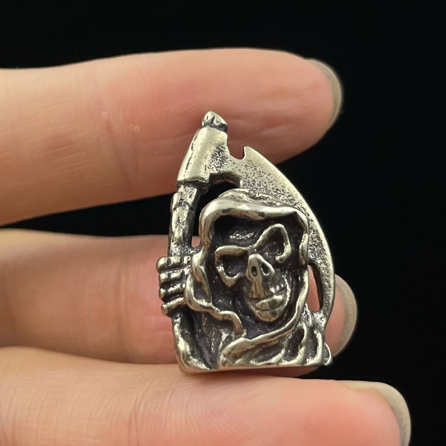 Stylish Outdoor Parachute Cord Brass Sickle Death Pendant - Unique Accessory - Image 2