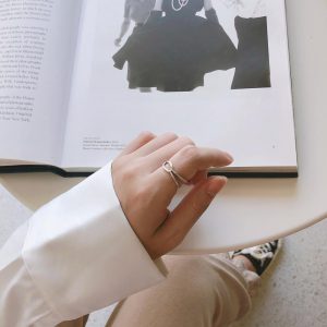 Timeless Vintage Oval Ring - Classic Elegance for Every Occasion