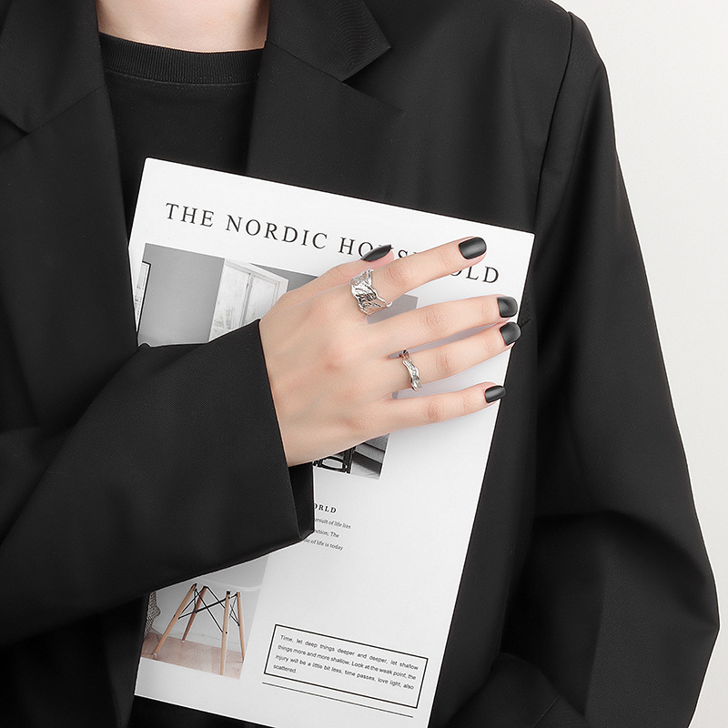 Stylish Tinfoil Fingerprint Ring for Women - Unique Fashion Accessory - Image 2