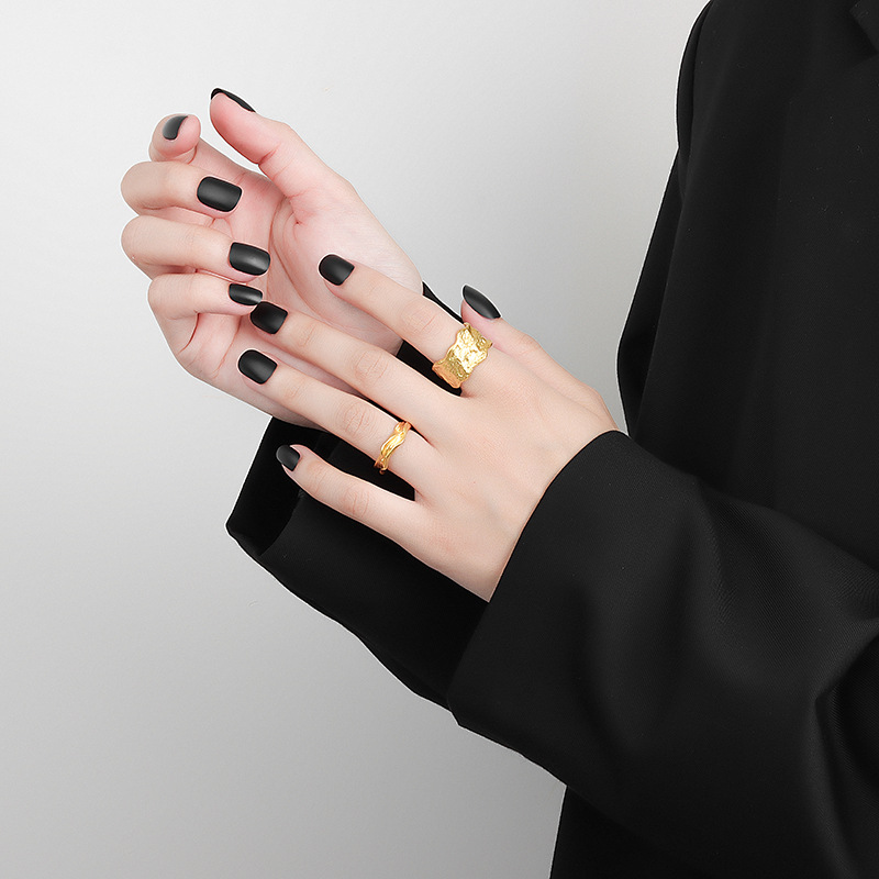 Stylish Tinfoil Fingerprint Ring for Women - Unique Fashion Accessory - Image 6