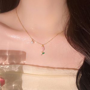 Elegant Tulip Pearl Necklace for Women - Stylish Clavicle Chain Pendant