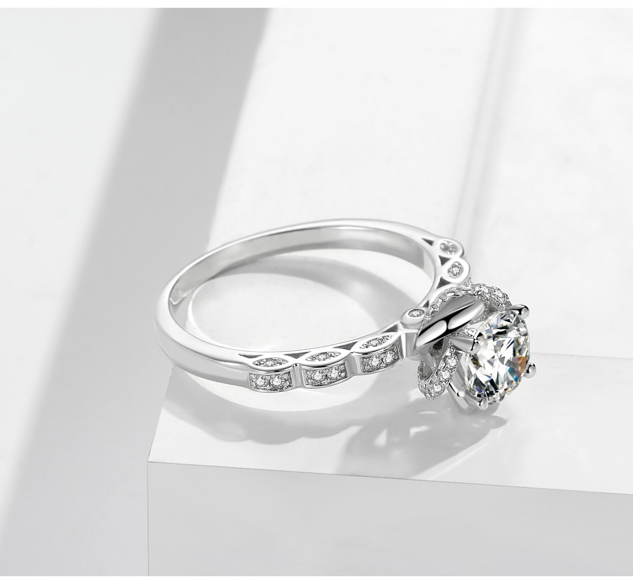 1 Carat Bud Rhinestone Ring for Women – Sparkling Elegance for Every Occasion