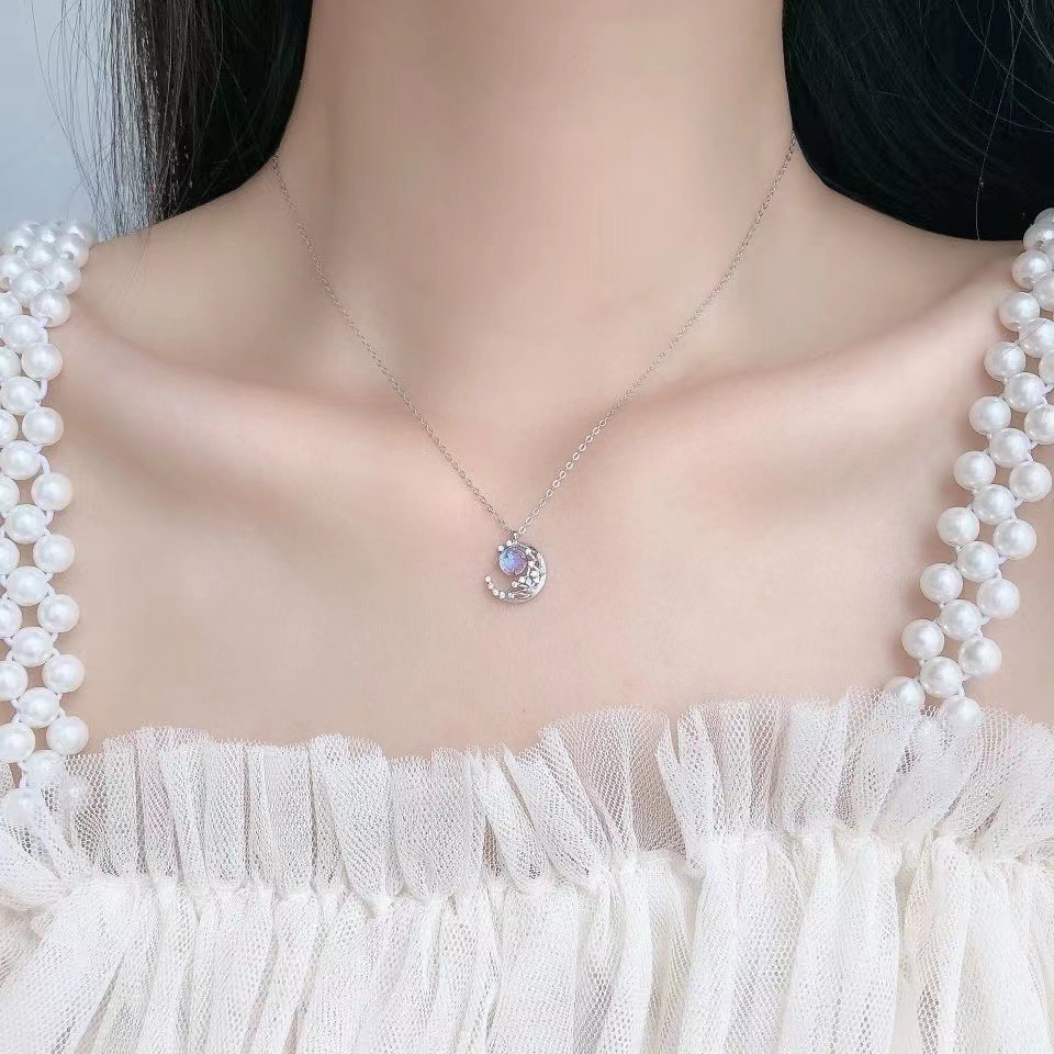 Crescent Moon Diamond Inlaid Necklace - Dream Fall Star Clavicle Chain - Image 3