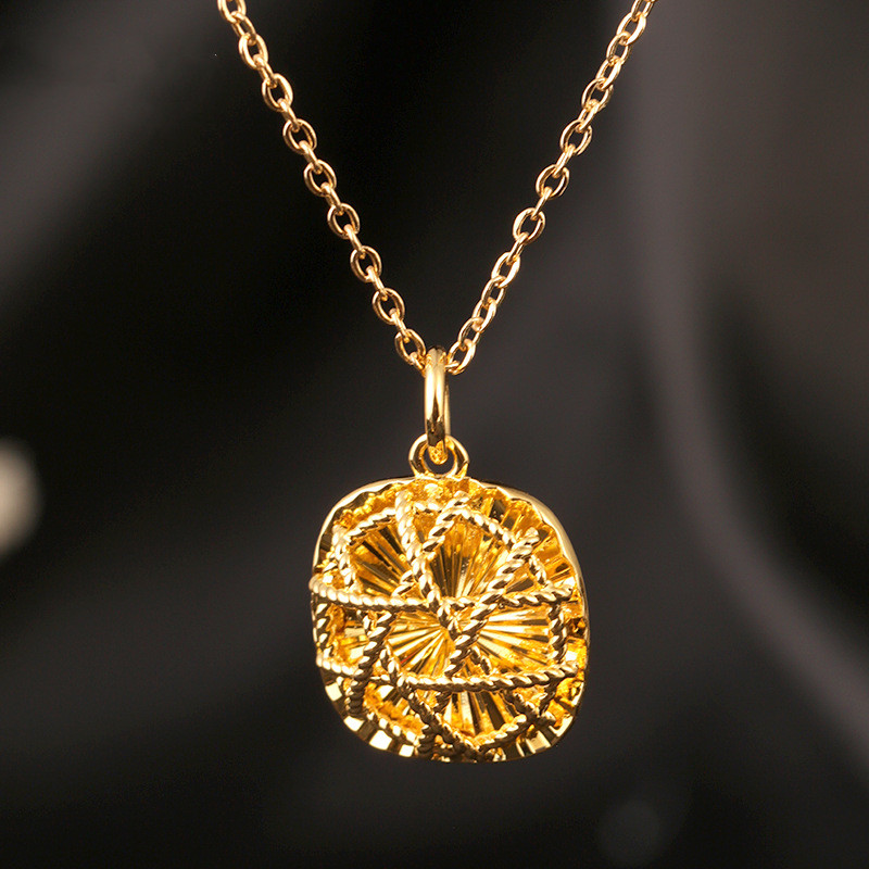 Vintage Mesh Cube Sugar Pendant Necklace - Chic and Stylish Jewelry - Image 5