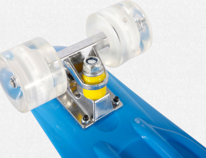 Trendy Creative Personality Four-Wheel Skateboard for Fashion Enthusiasts - Image 5