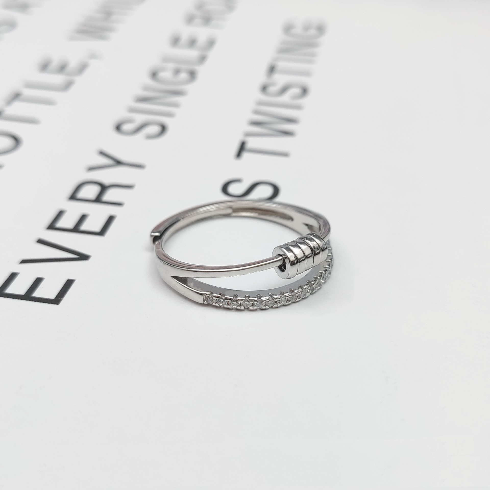 Women's S925 Sterling Silver Rotatable Five-Ring Cross Design Ring - Image 3