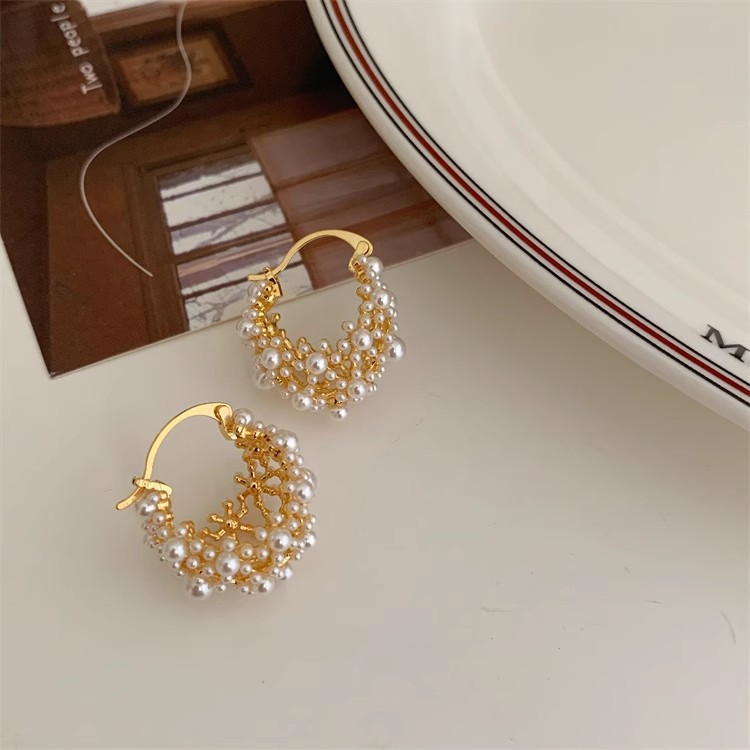 Unique 3D Hollow Pearl Earrings for Women - Special-Interest Design - Image 3