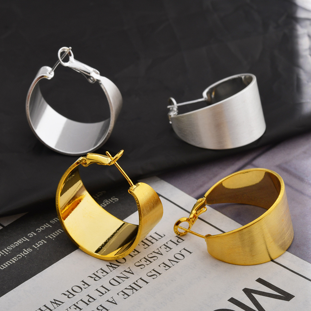 Sophisticated High-End Geometric Customizable Elegant Earrings - Image 2