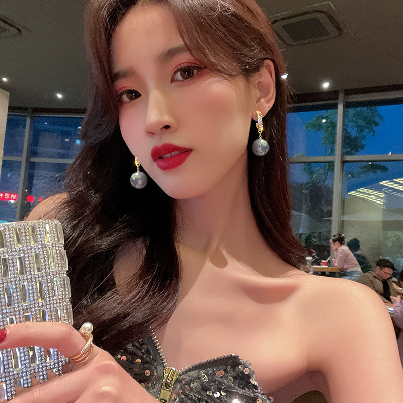 Trendy Korean Oversized White Pearl Drop Earrings - New Fashion Statement - Image 5