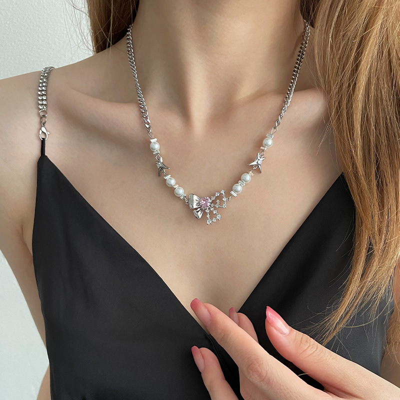 Charming Love Pearl Bow Necklace with Elegant Stitching Design - Image 6