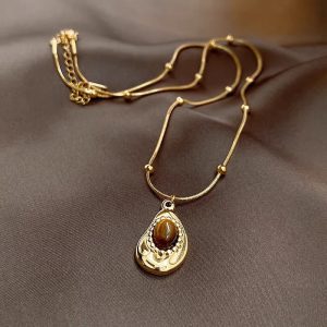 Amber Stone Necklace - Retro Irregular Clavicle Chain for Women’s Fashion Jewelry