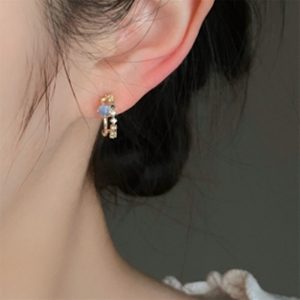 Chic Retro Cat's Eye Earrings for Women - Unique Niche Design Style
