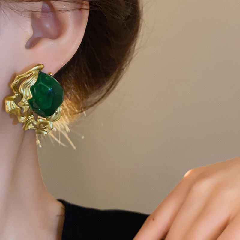 Vintage Silver Needle Emerald Earrings - Niche Retro Style Jewelry - Image 3