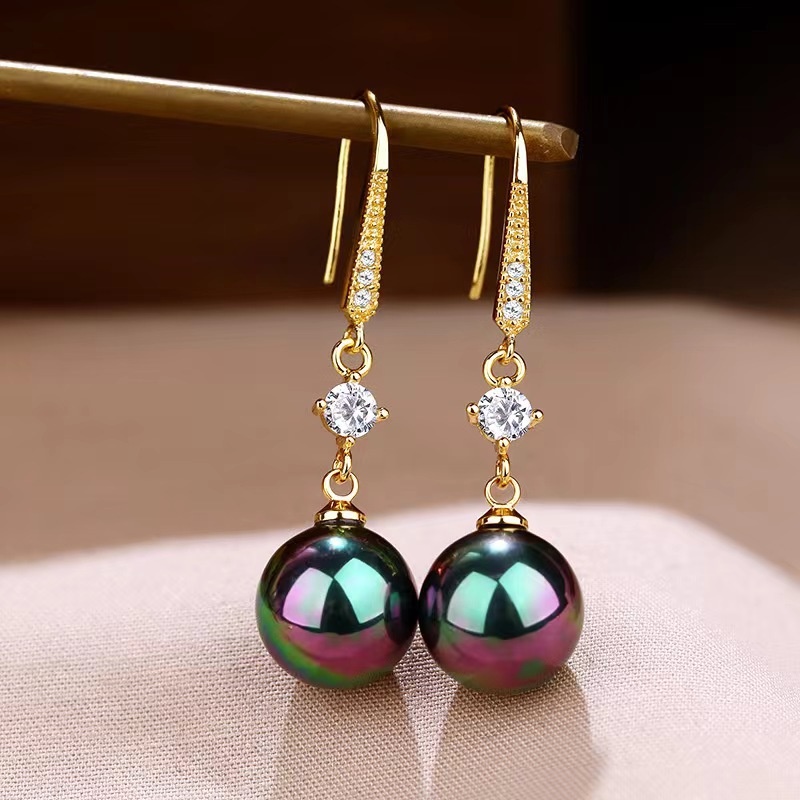 Stylish Temperament Fashion Earrings for Face Slimming - Elegant Golden Ear Rings - Image 10