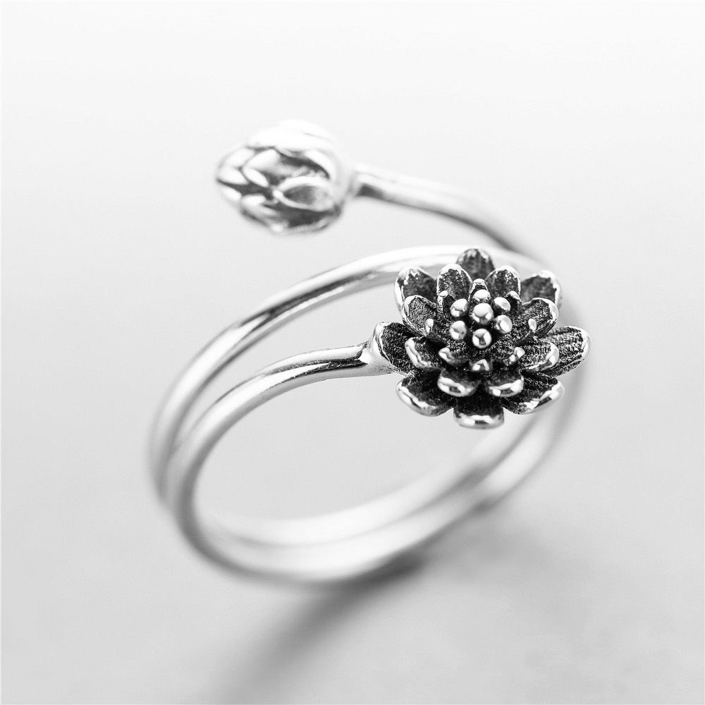 925 Sterling Silver Lotus Ring - Elegant Floral Design for Timeless Style