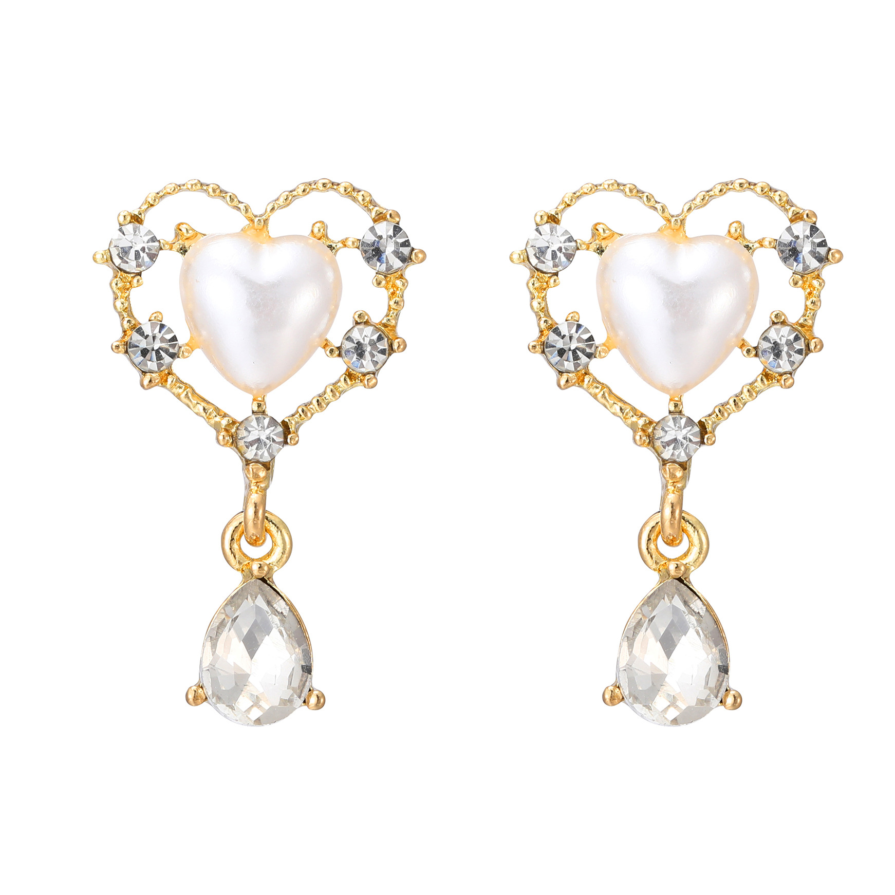 Charming Vintage Pearl Heart Stud Earrings for Timeless Elegance - Image 5