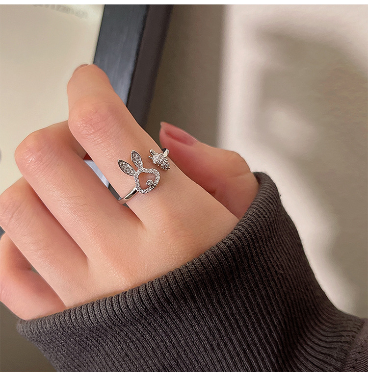 Asymmetric Carrot Rabbit Ring for Women - Unique and Stylish Jewelry - Image 4