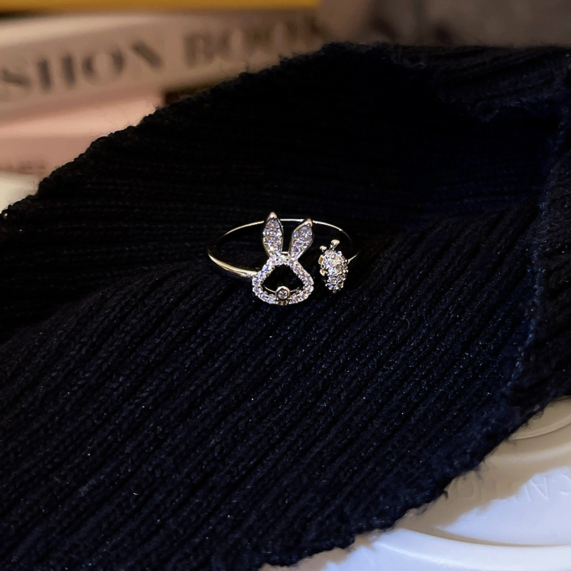 Asymmetric Carrot Rabbit Ring for Women - Unique and Stylish Jewelry - Image 12