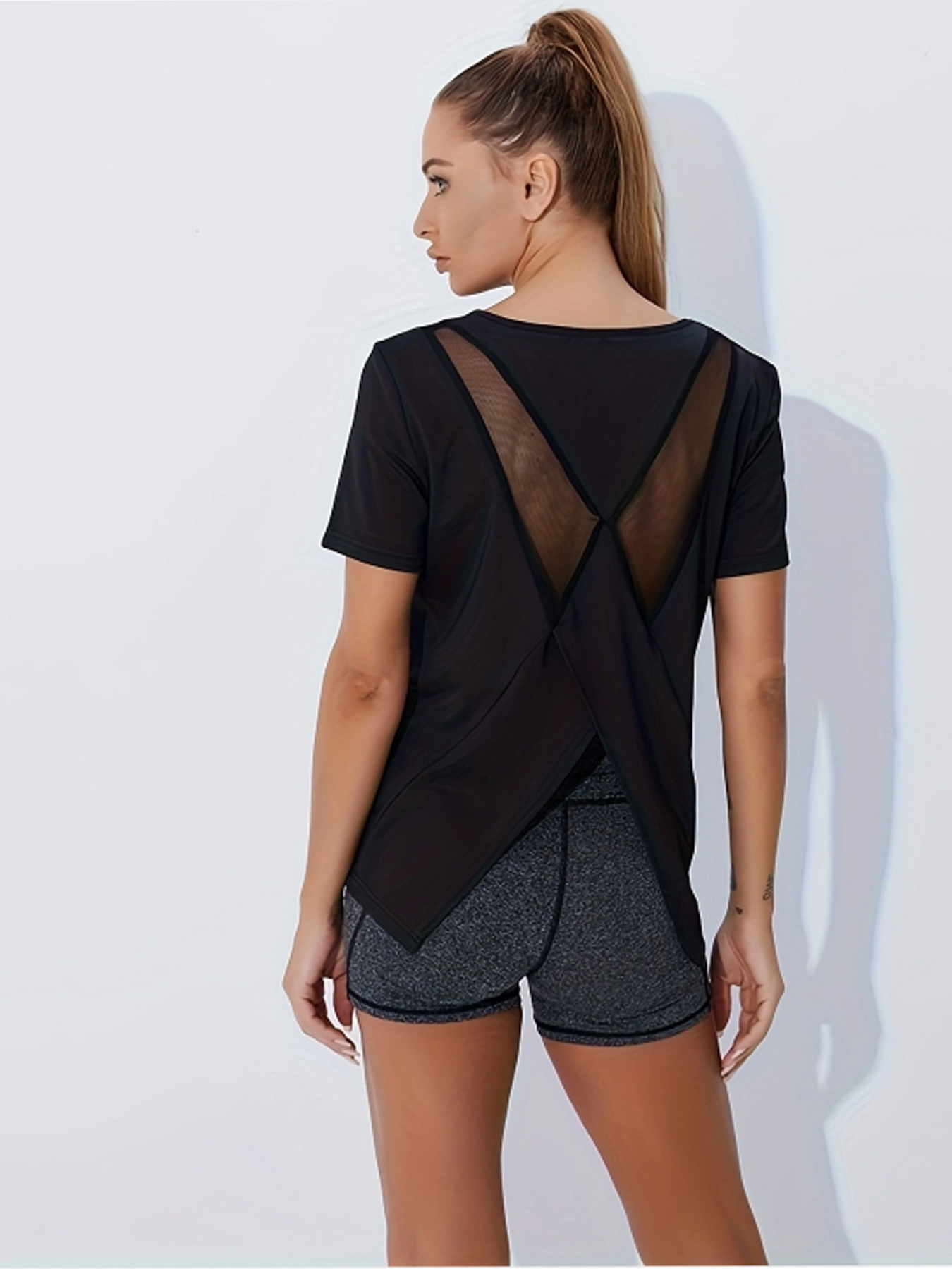 2-Pack Women's Quick-Dry Seamless Tees with Honeycomb Ventilation for Yoga, Running & Gym - Image 2