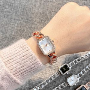 Elegant Classic Rectangular Women's Quartz Watch - Luxury Timepiece