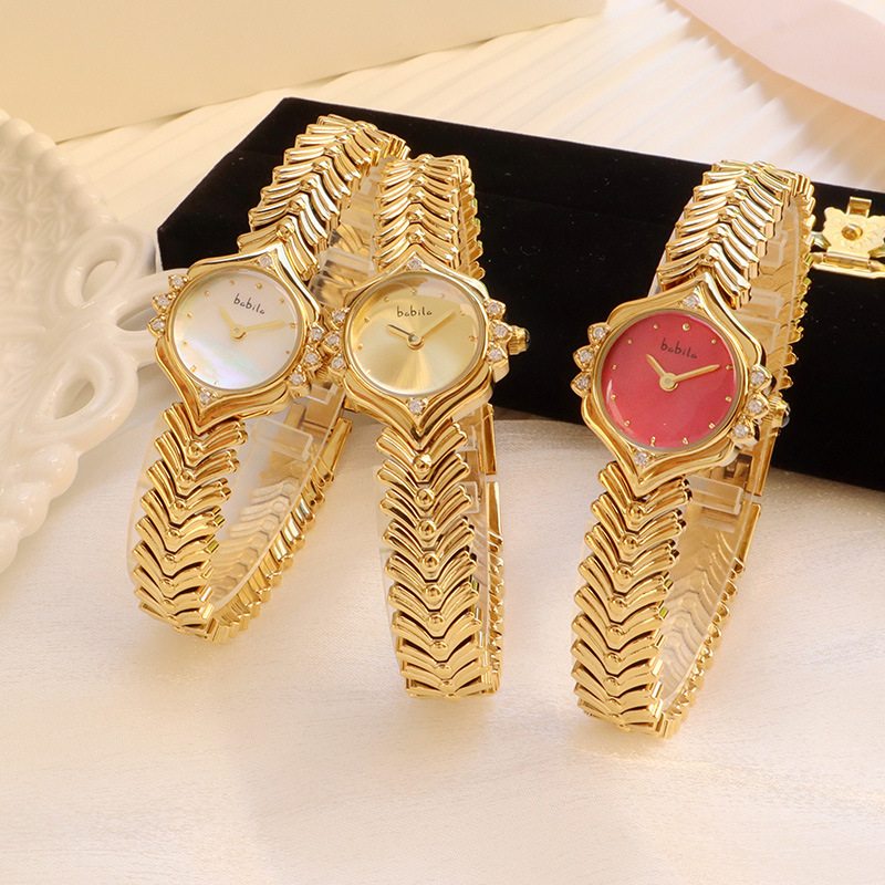 Elegant Bamboo Chain Quartz Watch for Women - A Perfect Gift - Image 10