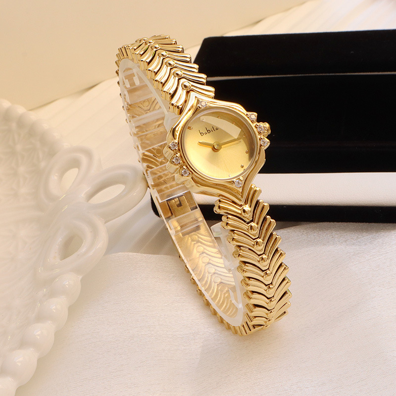 Elegant Bamboo Chain Quartz Watch for Women - A Perfect Gift - Image 15