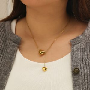 Elegant Stainless Steel Necklace with Simple Peach Heart Chain Design