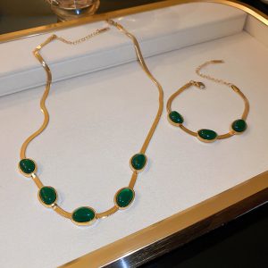 Stylish Multilayer Green Stone Crystal Snake Chain Necklace for Women - Boho Fashion Jewelry Gift