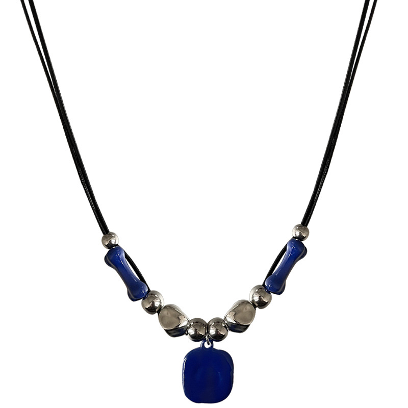 Stylish European and American Blue Square Pendant Necklace for Elegance - Image 5