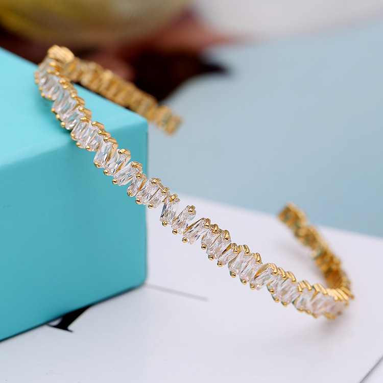 Zircon Temperament Versatile Trend Jewelry Bracelet for Every Occasion - Image 4