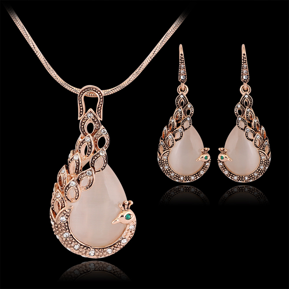 Elegant Peacock Jewelry Set - Stunning Accessories for Every Occasion - Image 4