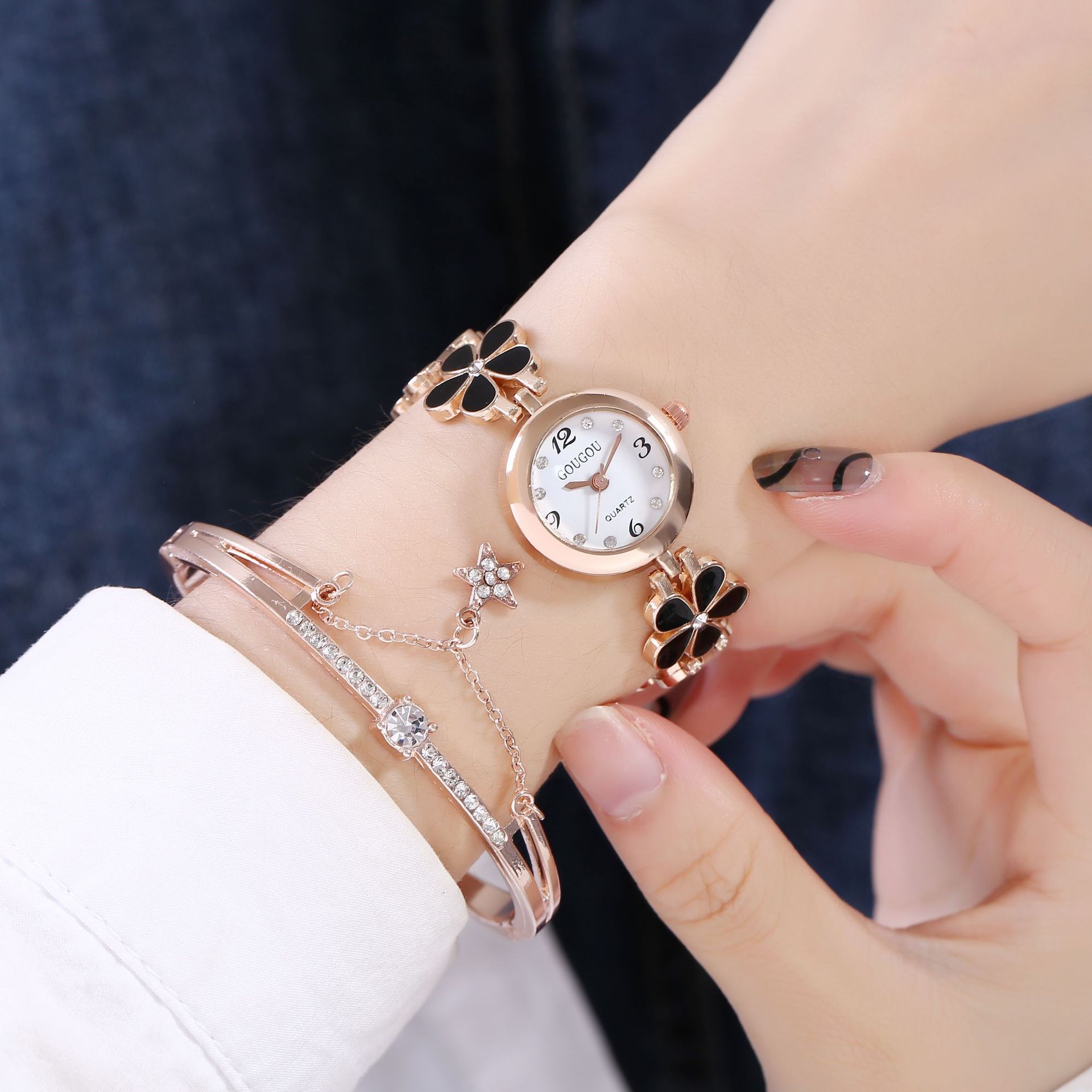 Elegant Ladies Petal Patterned Quartz Watch and Bracelet Set for Timeless Style - Image 11