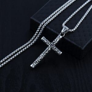 Exquisite Carved Vintage Cross Pendant Necklace for Timeless Elegance