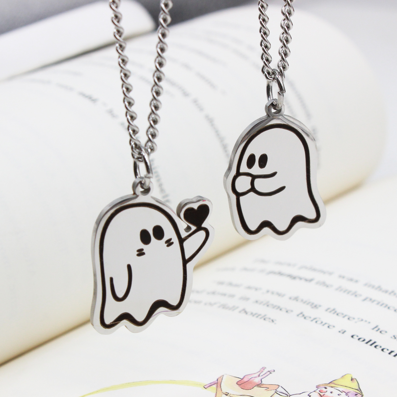Adorable Halloween Love Ghost Necklace for Couples - Men & Women Pendant Accessories - Image 4